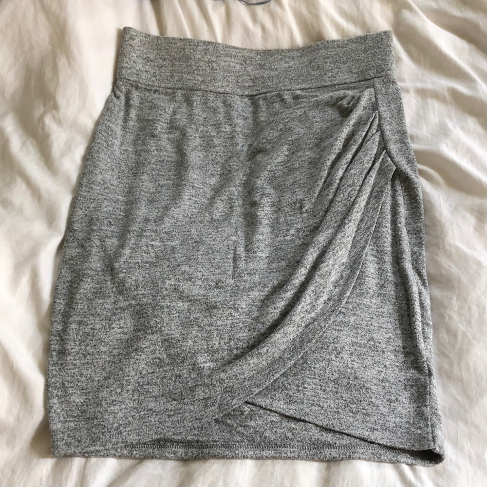Gap skirt
